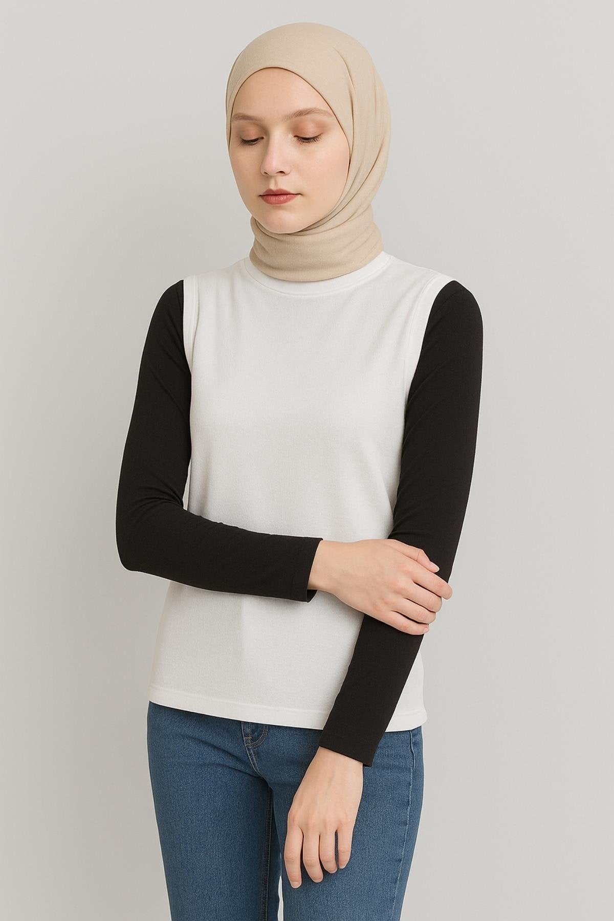 Balıkçı Yaka Kolsuz İçlik – Beyaz