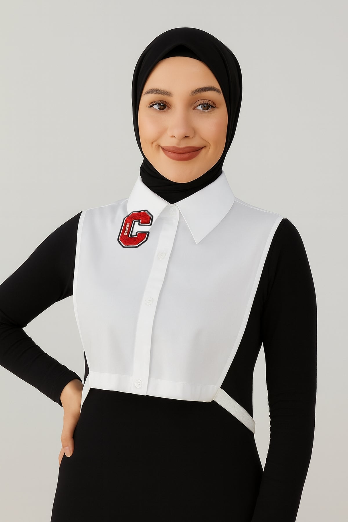 C Harf Detaylı Gömlek Yakası - Beyaz