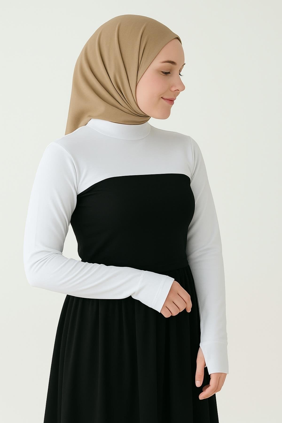 سوار ذراع بدون ياقة للرقبة - أسود