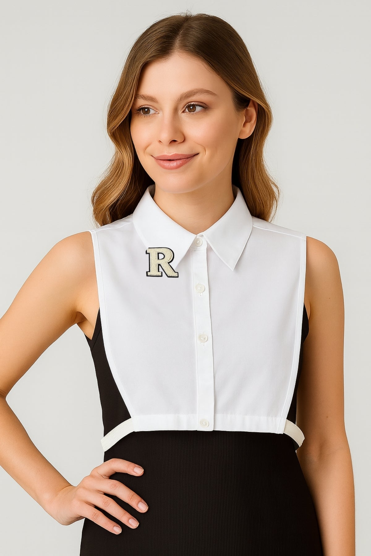 Bej R Harf Detaylı Gömlek Yakası - Beyaz