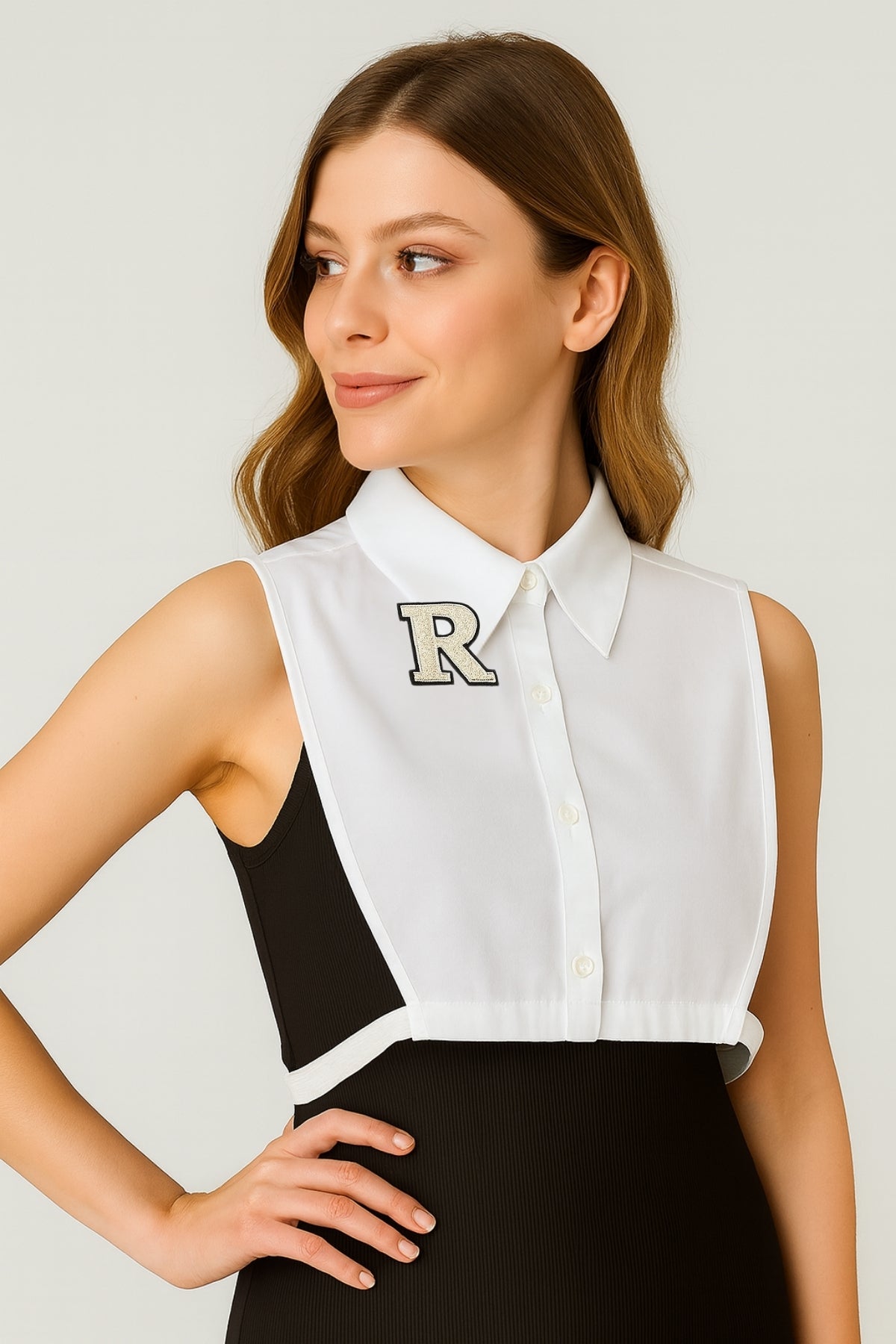 Bej R Harf Detaylı Gömlek Yakası - Beyaz