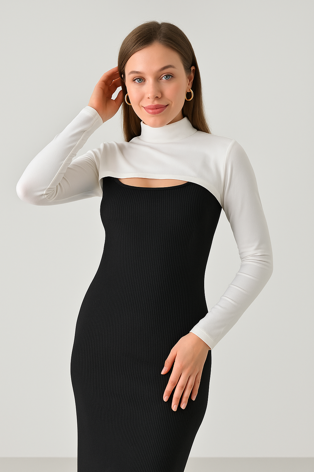 طوق قائم للرقبة والكم - كريمي