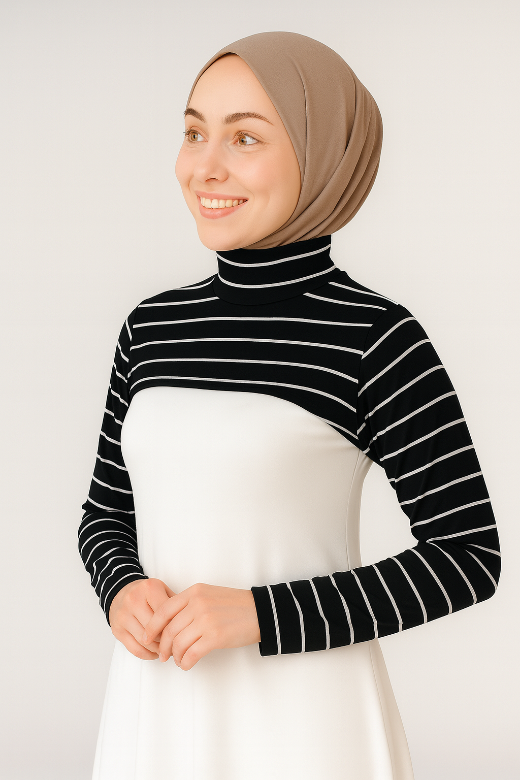 Dik Yaka Boyunluklu Kolluk - Siyah Çizgili