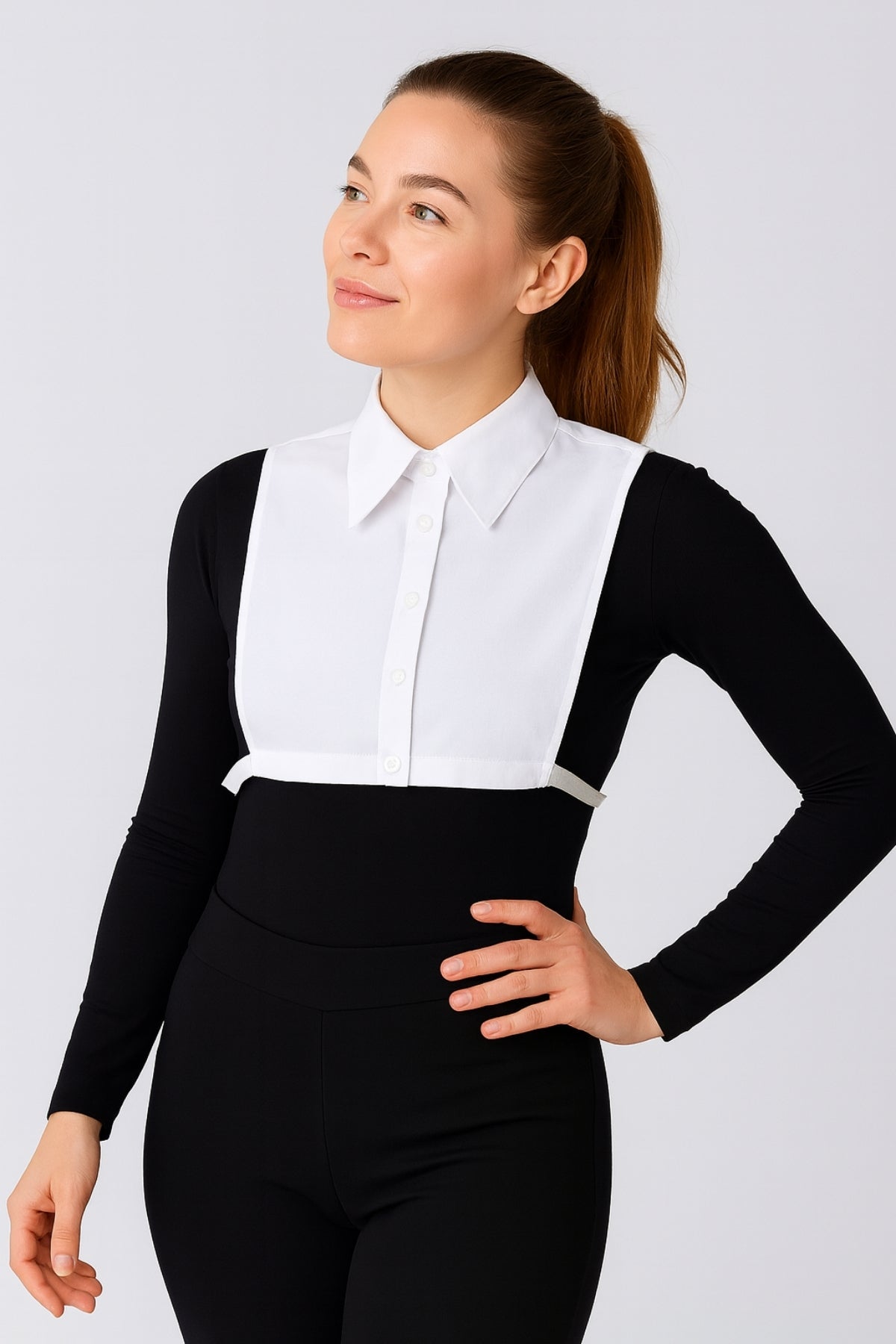 طوق القميص - أبيض