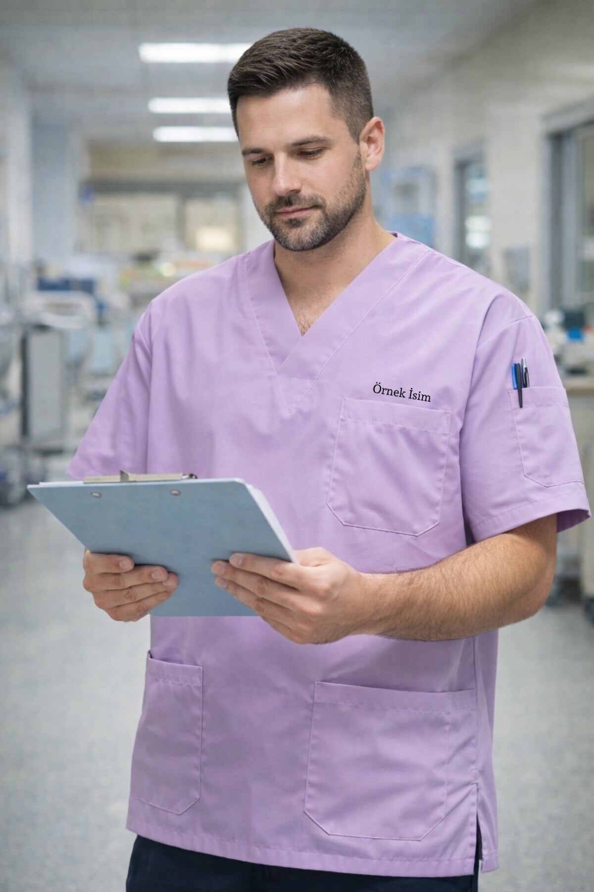 Kişiye Özel İsimli Erkek Tek Üst 4 Cepli Scrubs Forma - Lila