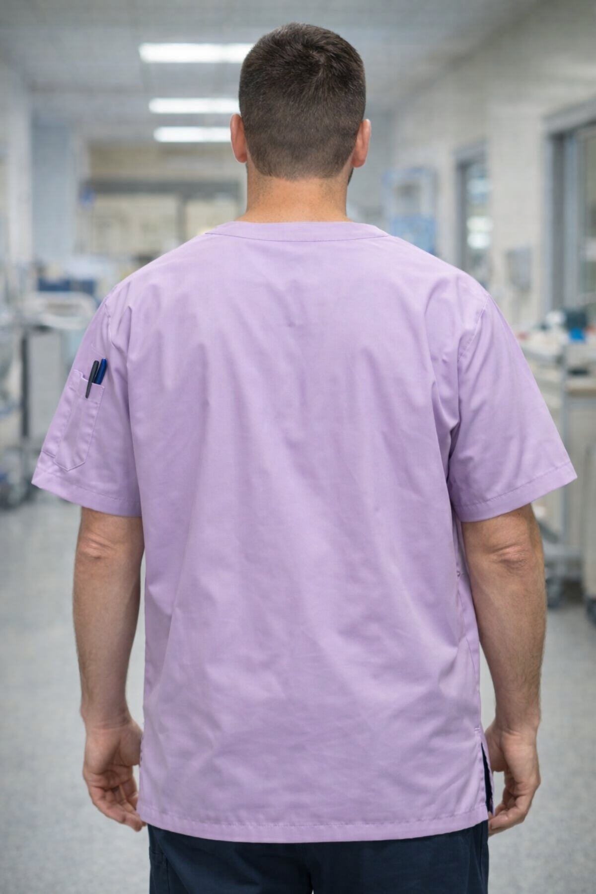 Kişiye Özel İsimli Erkek Tek Üst 4 Cepli Scrubs Forma - Lila