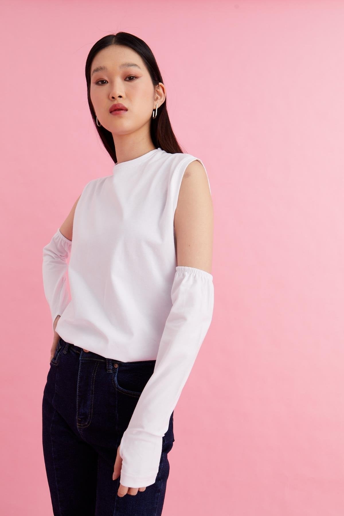 Parmak Detaylı Lastikli Kolluk - Beyaz