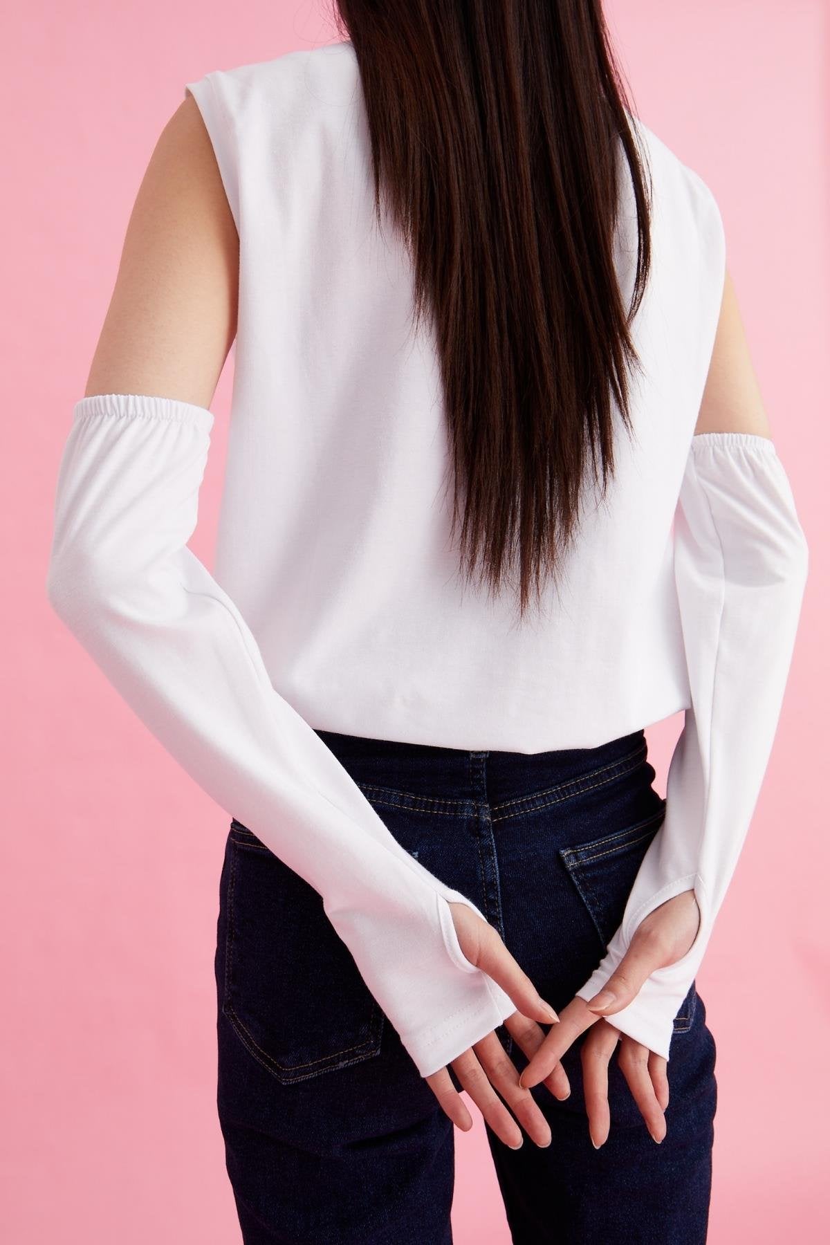 Parmak Detaylı Lastikli Kolluk - Beyaz