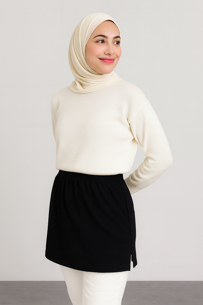 تنورة داخلية بفتحة - سوداء