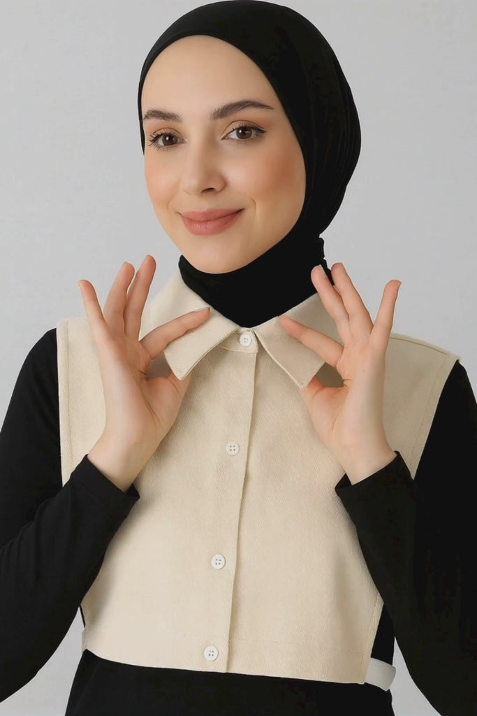 Kadınlar için gömlek yakası takma model ile şık ve kurtarıcı kombin önerisi