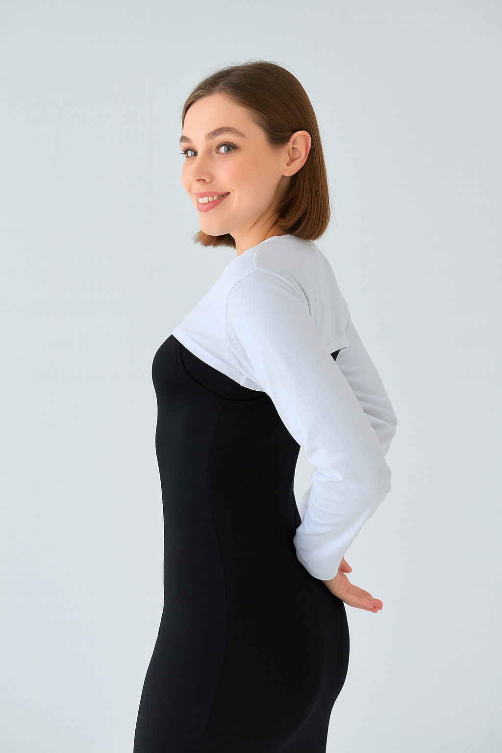 سوار ذراع بدون ياقة للرقبة - أبيض